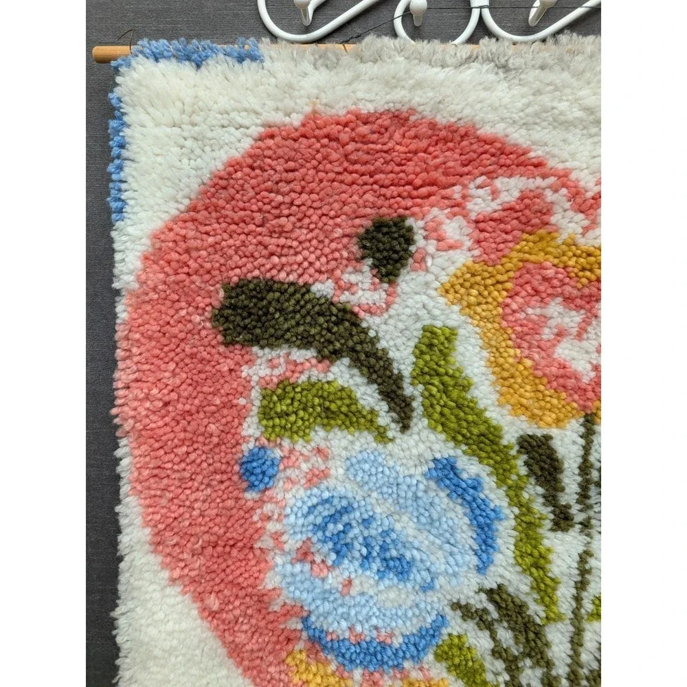 Vtg Latch Hook Rug Wall Hanging Handmade Pennsylvania Dutch Hex Floral Heart 26